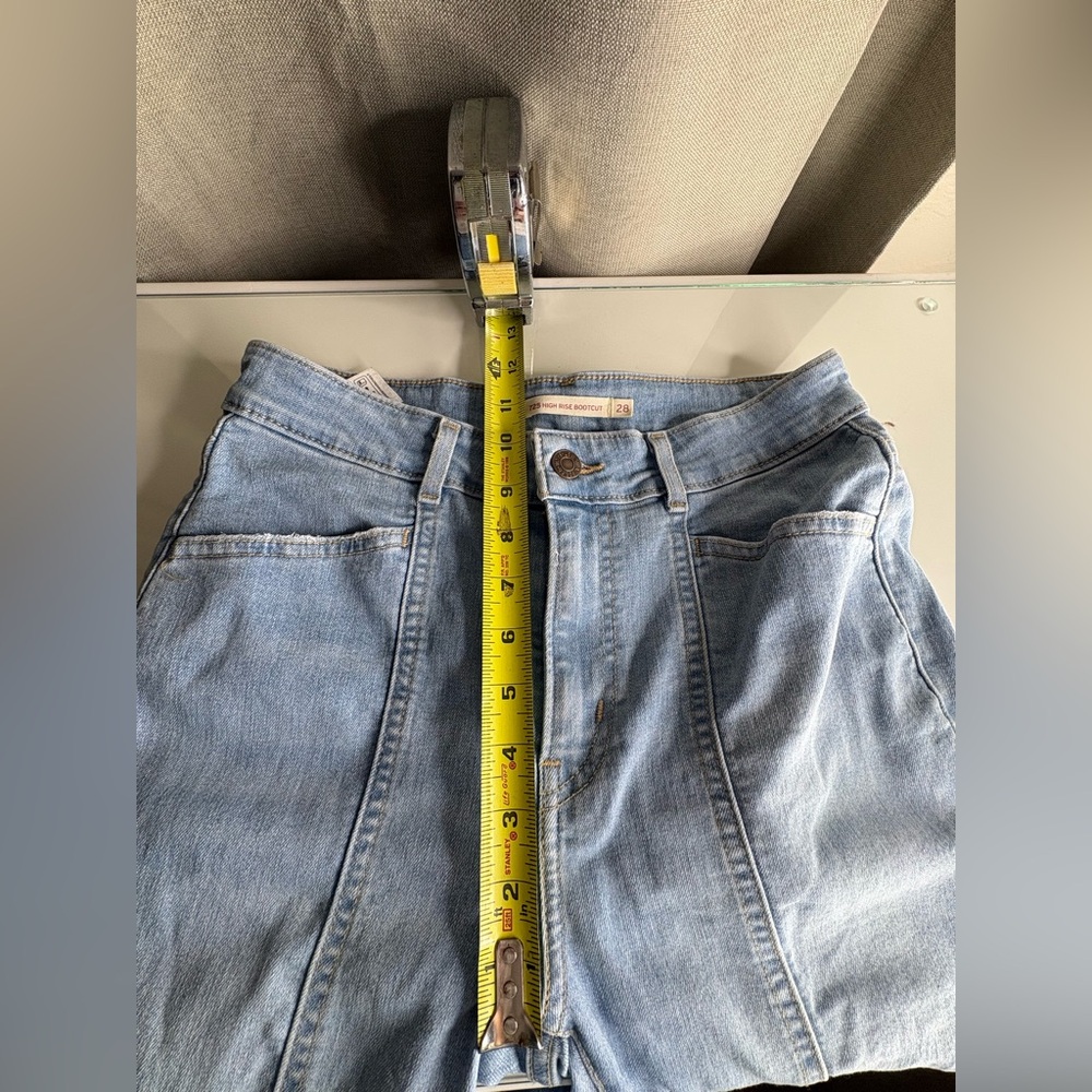 Levi's High Rise Bootcut Jeans - Picture 6 of 9